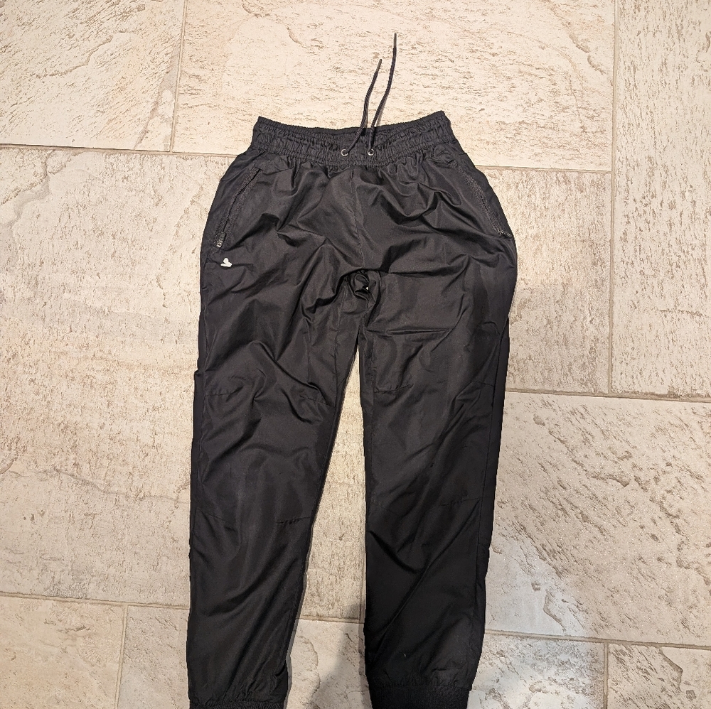 Outdoor spots pants